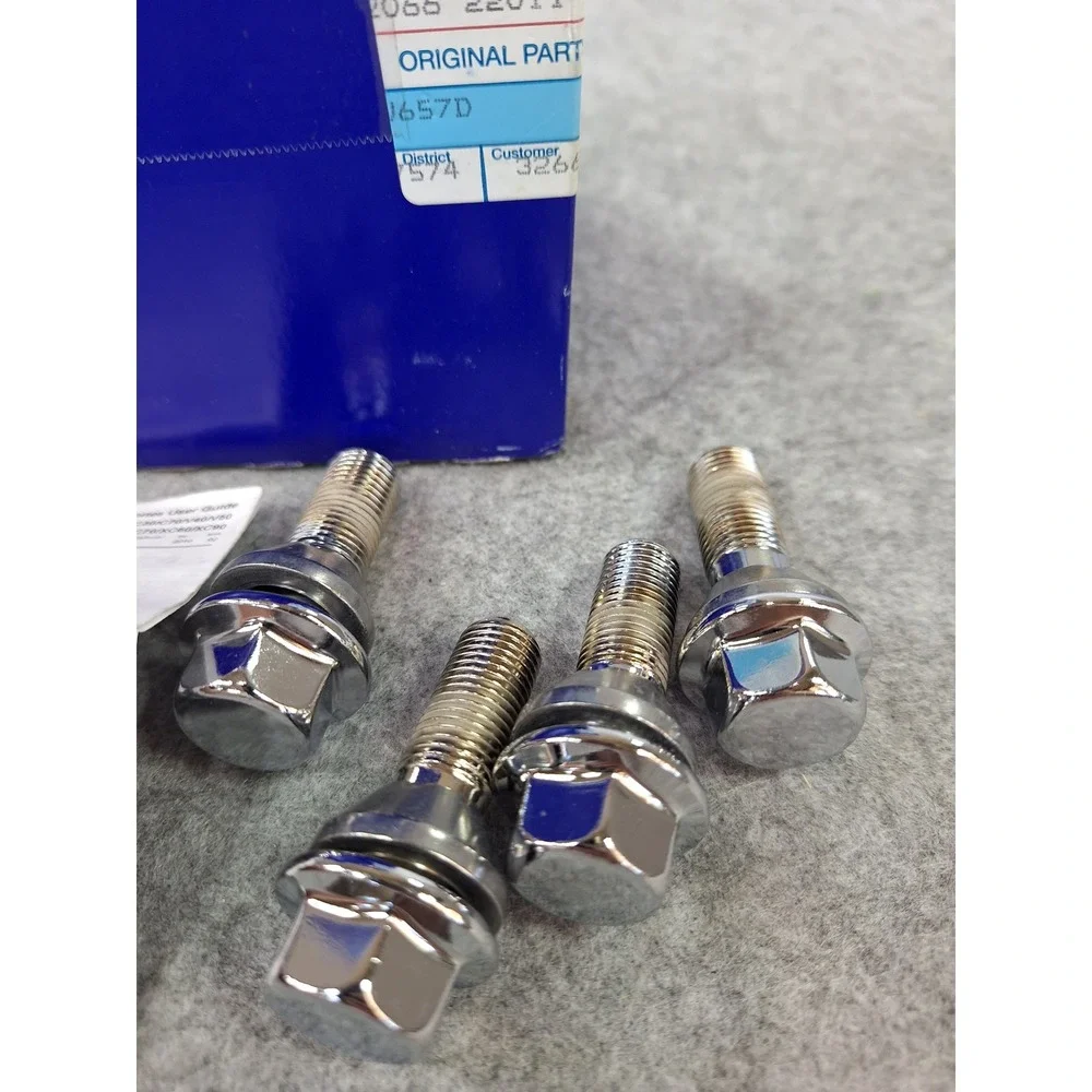 Genuine Volvo Lockable Wheel Bolt Kit 31439226  Chrome Set of 4
